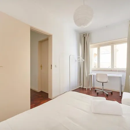 Saldanha Avenida Apartman *